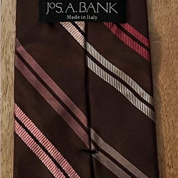 JOS A. BANK MEN’S BROWN, PINK, RED & TAN 100% SILK NECKTIE/PRE-OWNED/CONTEMPOARY - Picture 2 of 2